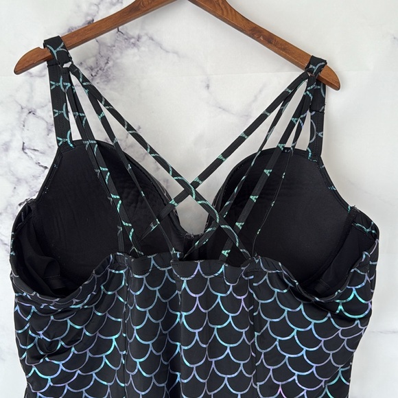 TORRID Slim Fix Underwire Strappy Back One Piece Mermaid Scale Swimsuit 5X DD/F - Picture 9 of 13